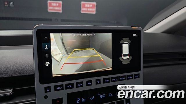 Hyundai Staria 2025 — photo 21