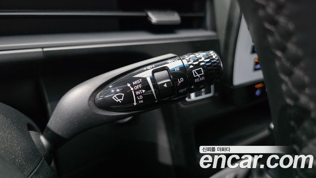 Hyundai Staria 2025 — photo 27
