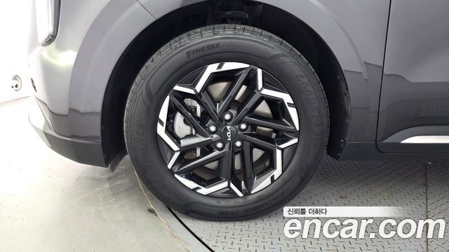 Kia Canival 2024 — photo 5