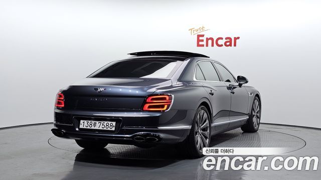 Bentley Flying Spur 2021 — photo 2
