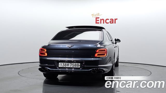 Bentley Flying Spur 2021 — photo 4