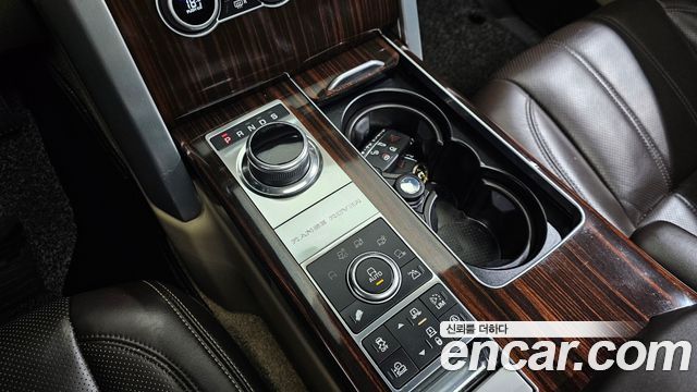 Land Rover Range Rover 2017 — photo 9