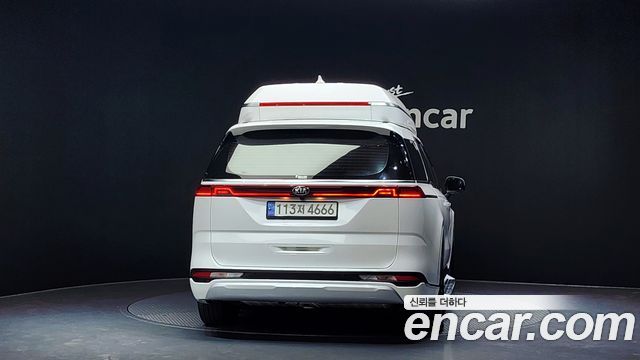 Kia Canival 2021 — photo 4