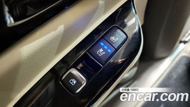 Kia Canival 2021 — photo 18