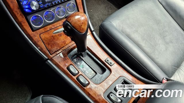Hyundai Dynasty 2005 — photo 9