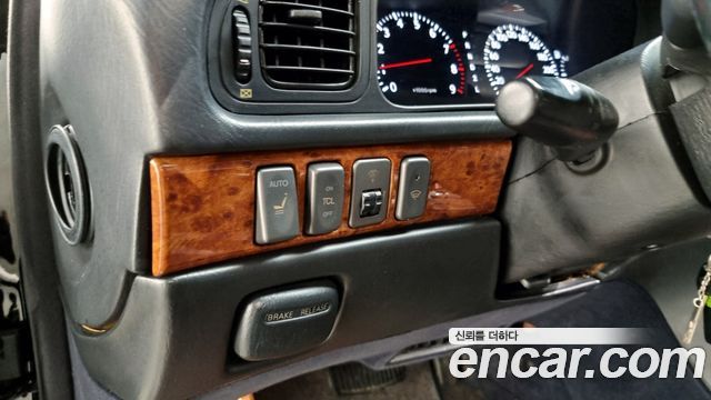 Hyundai Dynasty 2005 — photo 13