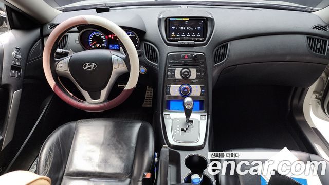 Hyundai Genesis 2010 — photo 7