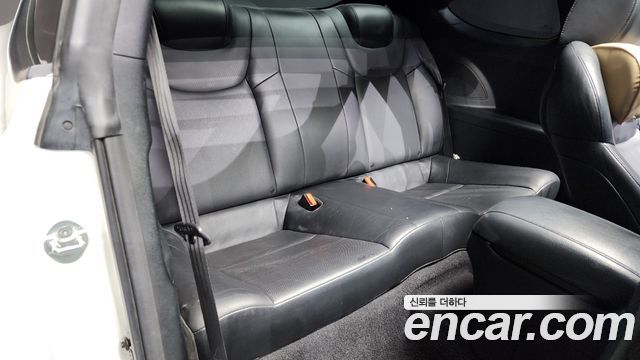 Hyundai Genesis 2010 — photo 12