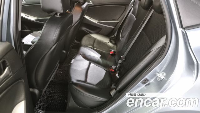 Hyundai Accent 2018 — photo 12