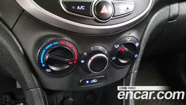 Hyundai Accent 2018 — photo 15