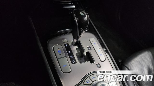 Hyundai Genesis 2013 — photo 9
