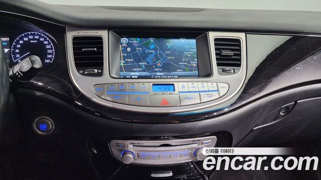 Hyundai Genesis 2013 — photo 16