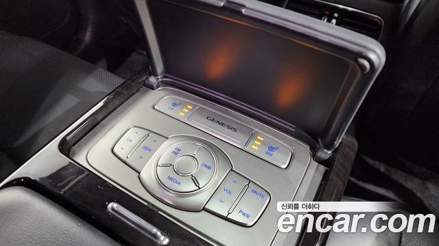 Hyundai Genesis 2013 — photo 19