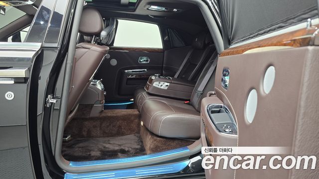 Rolls-Royce Ghost 2020 — photo 10