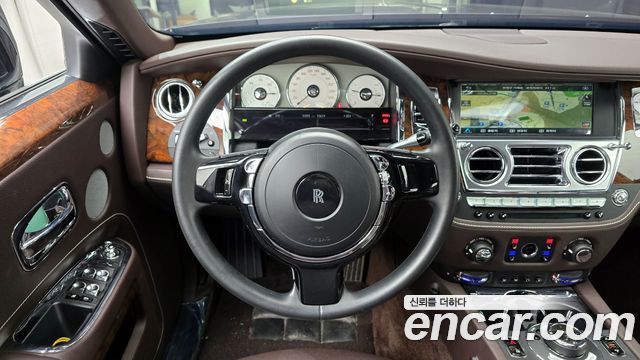 Rolls-Royce Ghost 2020 — photo 13
