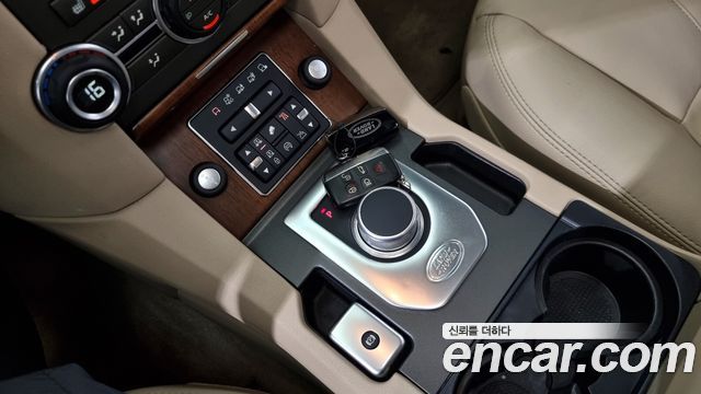 Land Rover Discovery 2016 — photo 9