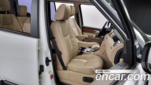 Land Rover Discovery 2016 — photo 12