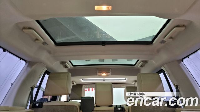 Land Rover Discovery 2016 — photo 18