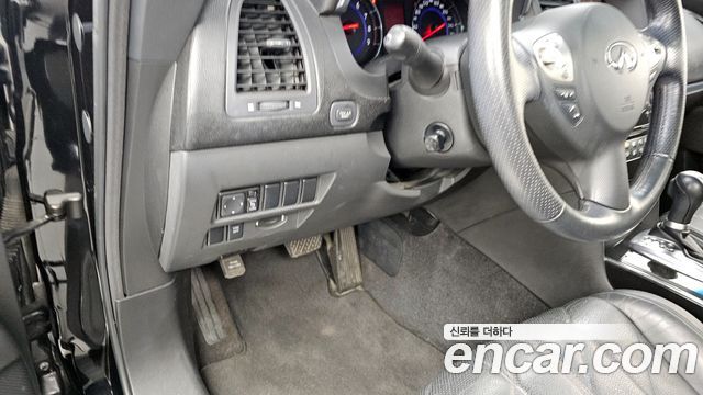 Infiniti FX 2009 — photo 18