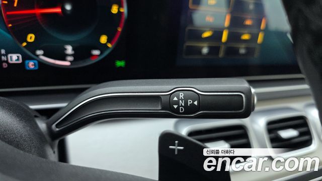 Mercedes-Benz GLE-Class 2019 — photo 9