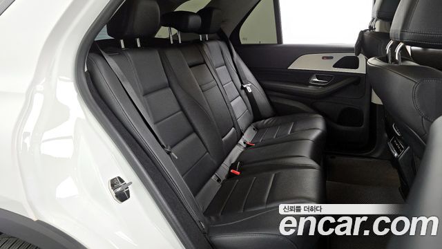 Mercedes-Benz GLE-Class 2019 — photo 12