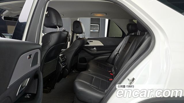 Mercedes-Benz GLE-Class 2019 — photo 13