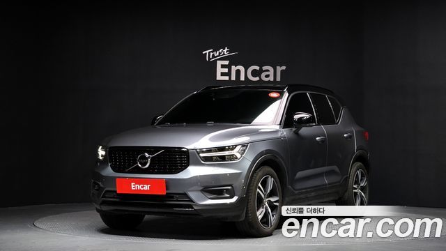 Volvo XC40 2019 — photo 1