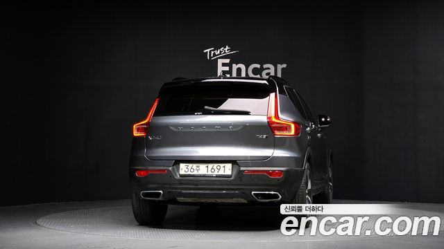 Volvo XC40 2019 — photo 4