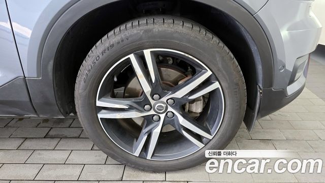 Volvo XC40 2019 — photo 5