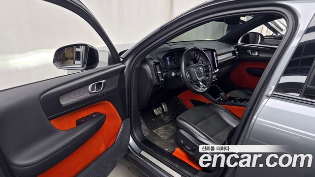 Volvo XC40 2019 — photo 10
