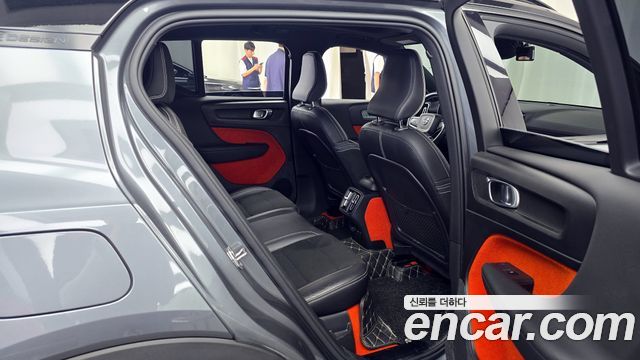Volvo XC40 2019 — photo 12