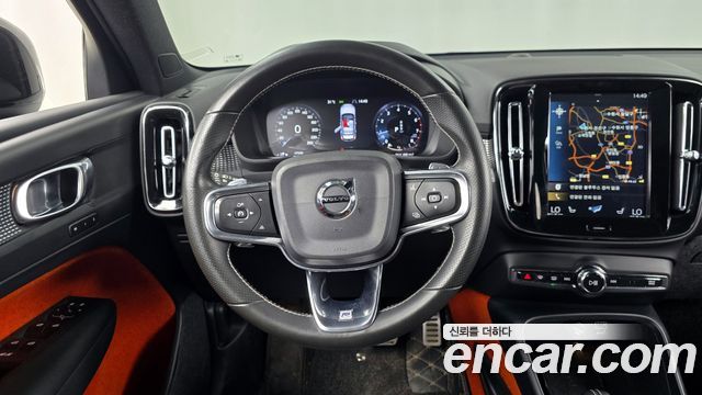 Volvo XC40 2019 — photo 13