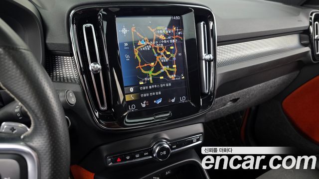 Volvo XC40 2019 — photo 14