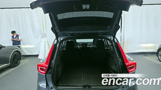 Volvo XC40 2019 — photo 20