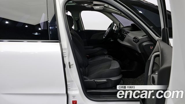 Citroën / DS C4 Picasso 2017 — photo 11