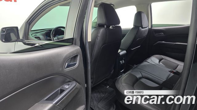 Chevrolet Korea Colorado 2021 — photo 18