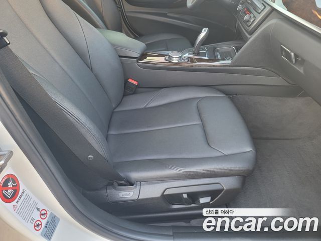 BMW 3-Series 2015 — photo 10