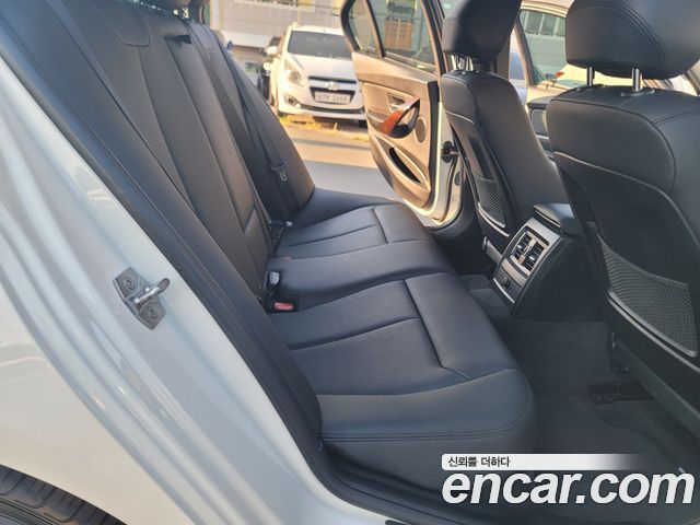 BMW 3-Series 2015 — photo 12
