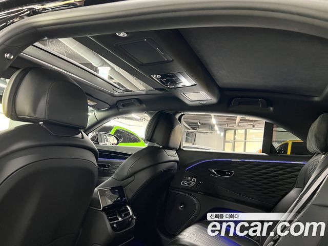 Bentley Flying Spur 2020 — photo 13