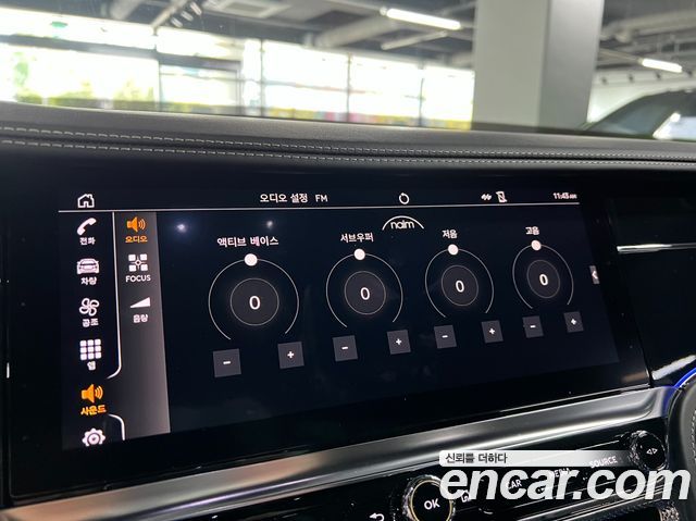 Bentley Flying Spur 2020 — photo 18