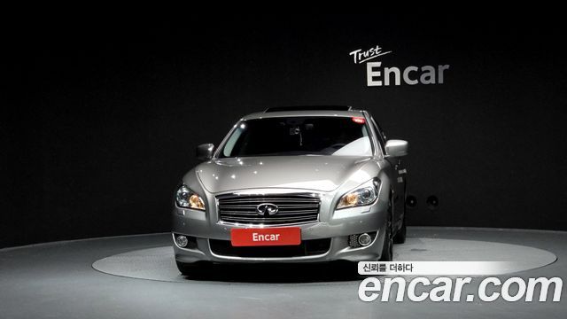 Infiniti M 2011 — photo 3
