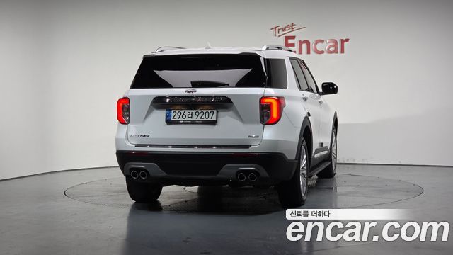 Ford Explorer 2020 — photo 4