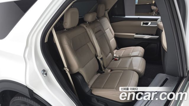 Ford Explorer 2020 — photo 12