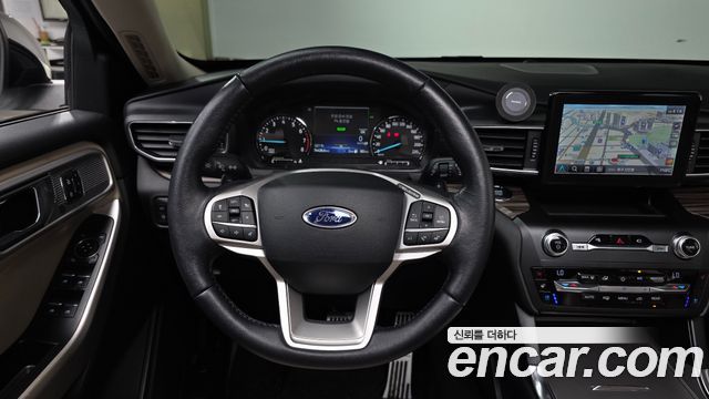 Ford Explorer 2020 — photo 13