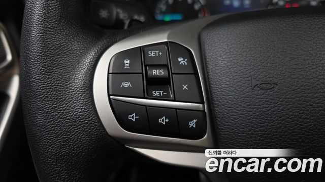 Ford Explorer 2020 — photo 17