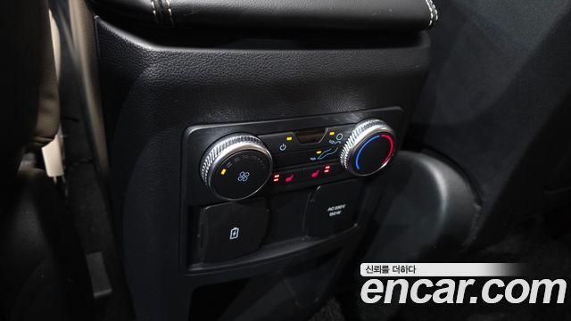 Ford Explorer 2020 — photo 19