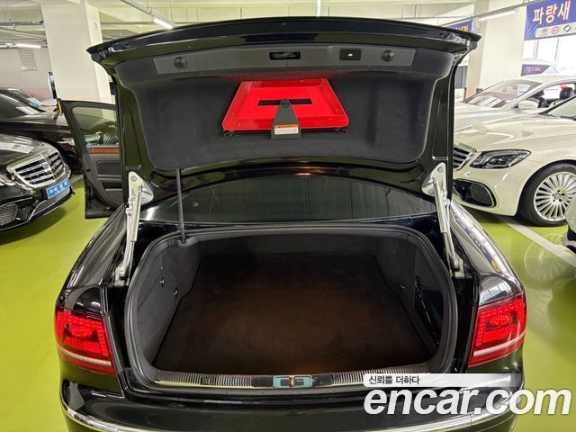 Volkswagen Phaeton 2013 — photo 12