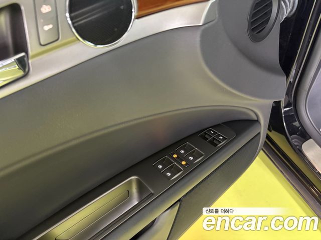 Volkswagen Phaeton 2013 — photo 14