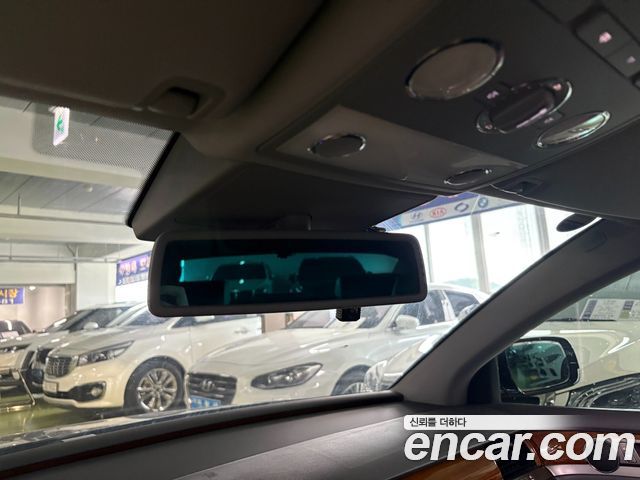 Volkswagen Phaeton 2013 — photo 18
