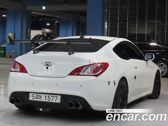 Hyundai Genesis 2010 — photo 2